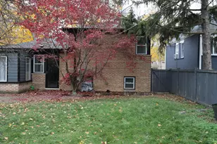 9433 Lincolnwood Dr, Evanston, IL 60203 - Photo 12