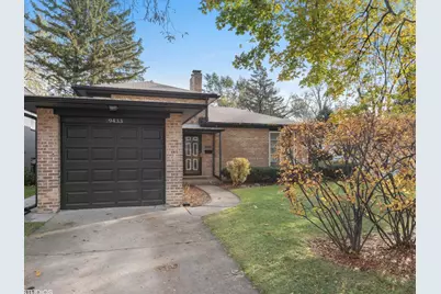 9433 Lincolnwood Drive, Evanston, IL 60203 - Photo 1
