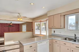 9 Hilltop Dr, Bourbonnais, IL 60914 - Photo 14