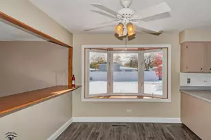 9 Hilltop Dr, Bourbonnais, IL 60914 - Photo 6