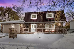 9 Hilltop Dr, Bourbonnais, IL 60914 - Photo 1