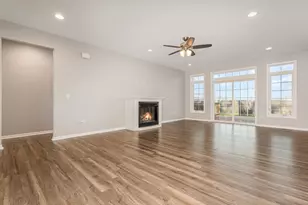 2114 Kingtree Dr, Morris, IL 60450 - Photo 2