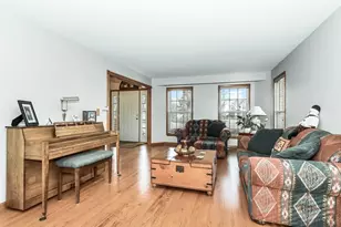 1489 Polo Ct, Bartlett, IL 60103 - Photo 8