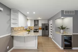 903 Old Oak Cir, Algonquin, IL 60102 - Photo 8