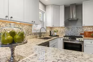 903 Old Oak Cir, Algonquin, IL 60102 - Photo 10