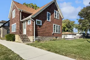 60 E 162nd St, South Holland, IL 60473 - Photo 1