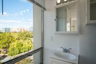 1401 E 55th St, Chicago, IL 60615 - Photo 8