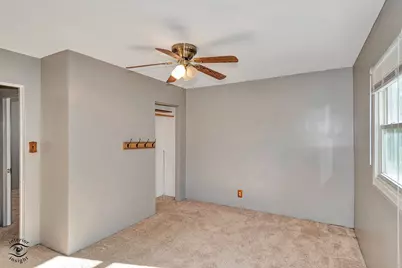 1071 E Broadway Street, Bradley, IL 60915 - Photo 10