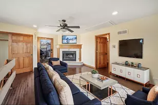 6623 Patton Dr, Woodridge, IL 60517 - Photo 8