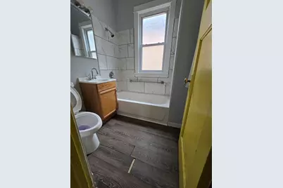 7554 S Saint Lawrence Avenue, Chicago, IL 60619 - Photo 10