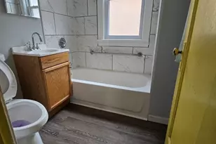 7554 S St Lawrence Ave, Chicago, IL 60619 - Photo 10