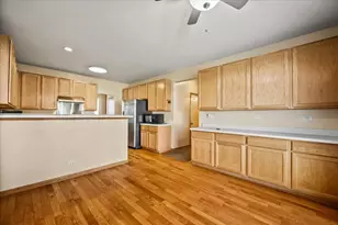 2385 Barnhart St, West Chicago, IL 60185 - Photo 6