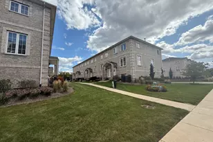 183 N East River Rd, Des Plaines, IL 60016 - Photo 22