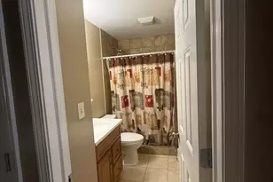 183 N East River Rd, Des Plaines, IL 60016 - Photo 18