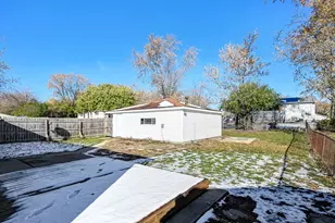 3618 Peach Grove Ln, Hazel Crest, IL 60429 - Photo 14