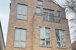 4426 S Calumet Ave, Chicago, IL 60653 - Photo 1