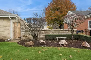 295 Ardmore Rd, Des Plaines, IL 60016 - Photo 24