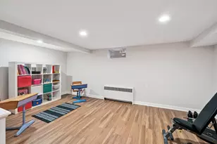 295 Ardmore Rd, Des Plaines, IL 60016 - Photo 18