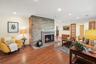 295 Ardmore Rd, Des Plaines, IL 60016 - Photo 4