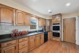 295 Ardmore Rd, Des Plaines, IL 60016 - Photo 8