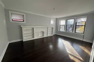 1030 E Hyde Park Blvd, Chicago, IL 60615 - Photo 2