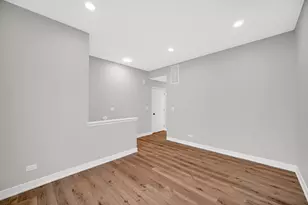 2205 Rossiter Pkwy, Plainfield, IL 60586 - Photo 6