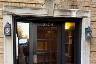 217 A Washington Blvd, Oak Park, IL 60302 - Photo 2