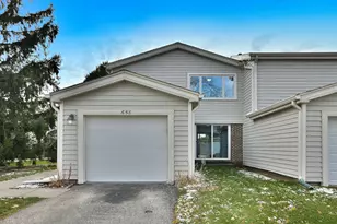 658 Claridge Cir, Hoffman Estates, IL 60169 - Photo 1