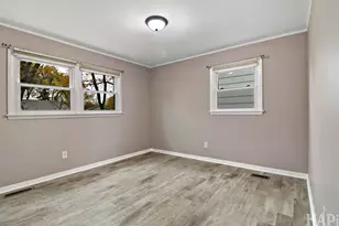 2217 20th St, Zion, IL 60099 - Photo 10