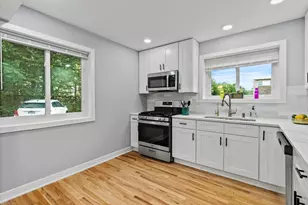 7249 N Campbell Ave, Chicago, IL 60645 - Photo 6