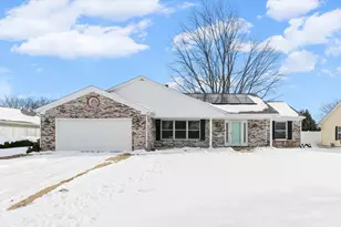 610 Sherwood Dr, Saint John, IL 61873 - Photo 4