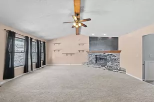 610 Sherwood Dr, Saint John, IL 61873 - Photo 8