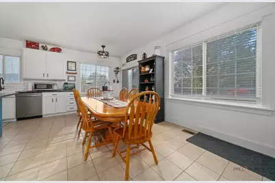 908 S Arlington Drive, Round Lake, IL 60073 - Photo 10