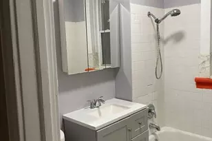 1752 E 72nd Pl, Chicago, IL 60649 - Photo 4