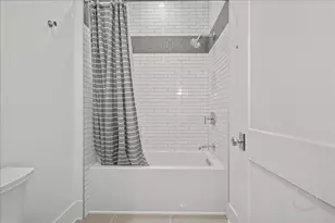 195 N Addison Ave, Elmhurst, IL 60126 - Photo 16