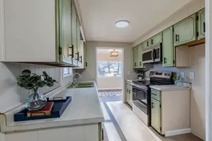 411 S Davis St, Seatonville, IL 61359 - Photo 8