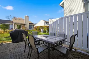 1288 N Whitewater Ln, Palatine, IL 60074 - Photo 18