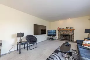 39128 N Ogden Ln, Beach Park, IL 60083 - Photo 8