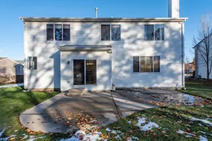 39128 N Ogden Ln, Beach Park, IL 60083 - Photo 2