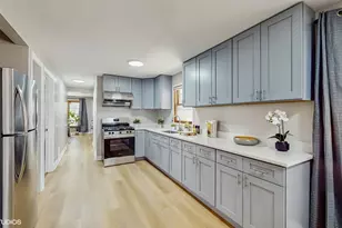 2701 S Hillock Ave, Chicago, IL 60608 - Photo 8