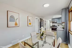 2701 S Hillock Ave, Chicago, IL 60608 - Photo 6