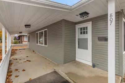 807 S Hamilton Street, Monticello, IL 61856 - Photo 4