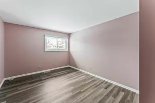 676 Rosner Dr, Roselle, IL 60172 - Photo 16