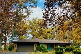 60 W Tam O Shanter Dr, Crete, IL 60417 - Photo 2