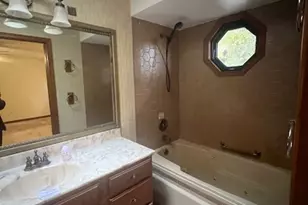 60 W Tam O Shanter Dr, Crete, IL 60417 - Photo 14