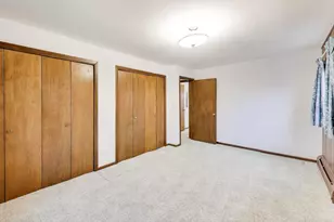 1040 S Linneman Rd, Mount Prospect, IL 60056 - Photo 26