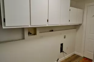 1930 W Weathersfield Way, Schaumburg, IL 60193 - Photo 16