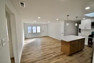 1930 W Weathersfield Way, Schaumburg, IL 60193 - Photo 8