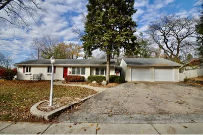 1930 W Weathersfield Way, Schaumburg, IL 60193 - Photo 1