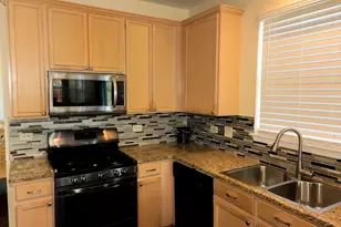 24024 W Champion Dr, Plainfield, IL 60585 - Photo 10